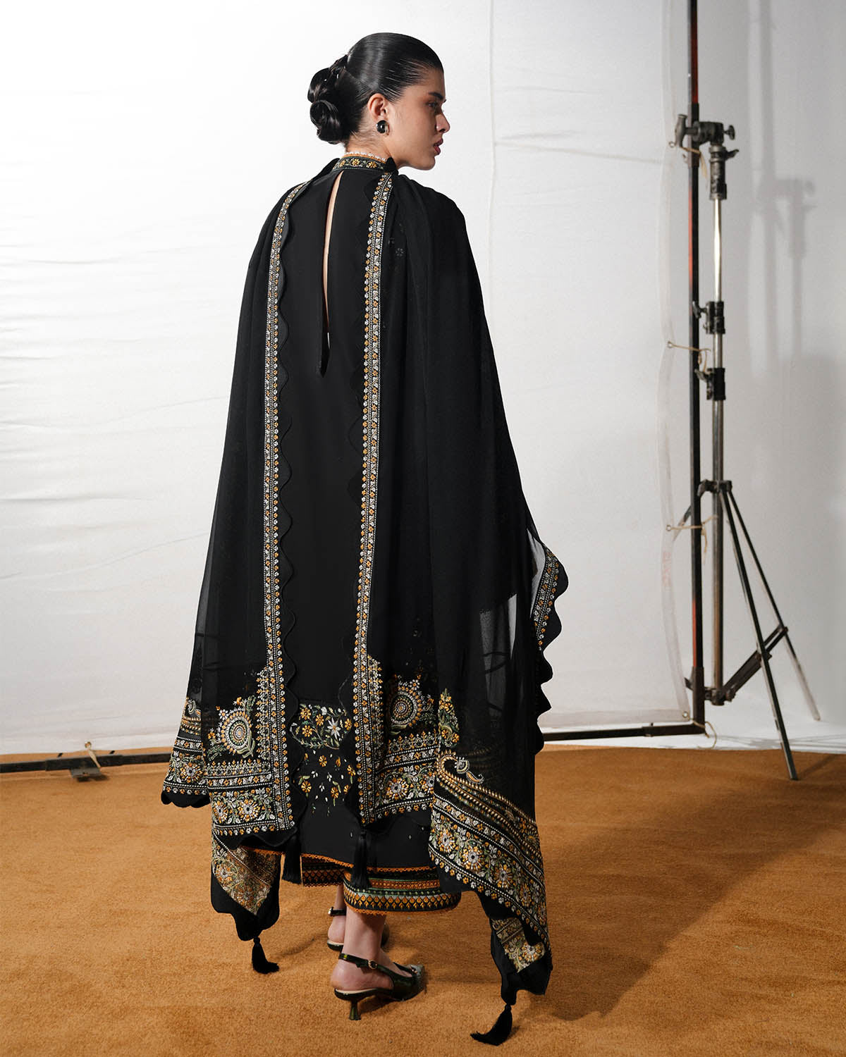 Api Rani Lahor Rani – Jugnu Lahore